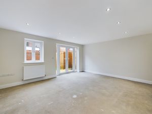 Lounge/dining area- click for photo gallery